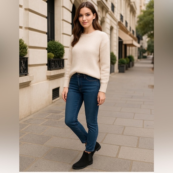 Taryn Rose Jervin Black Nubuck Leather Chelsea Ankle Boots Women’s 7.5 - Picture 2 of 12